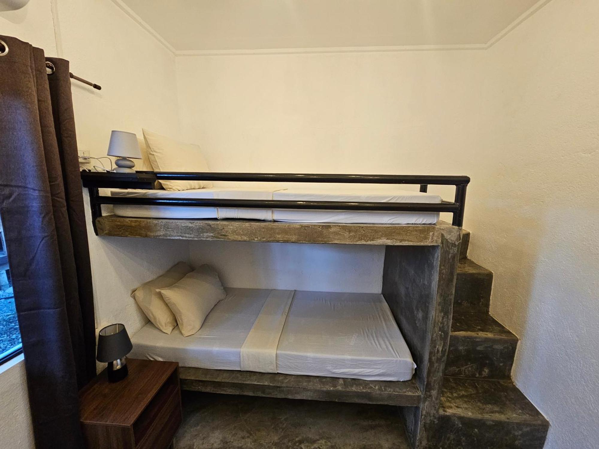 Crazy Bears Hostel Моалбоал Екстер'єр фото