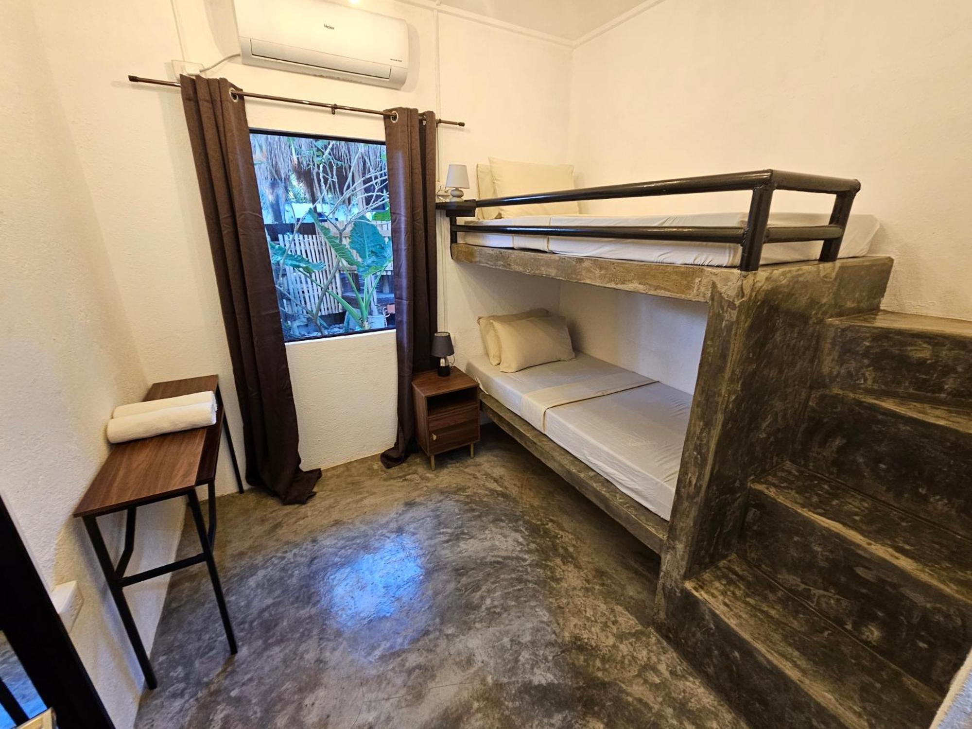 Crazy Bears Hostel Моалбоал Екстер'єр фото
